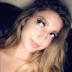 Meet your Posher, Phoenix